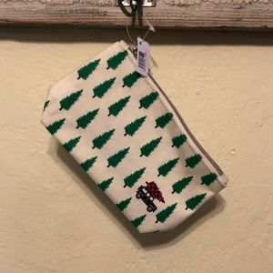 🎉🎉SOLD🎉🎉Small makeup carry bag